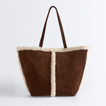 DAILY TOTE